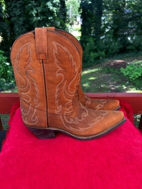 Laredo Tan Leather Western Lace-Up Boots with Embroidered Stitching